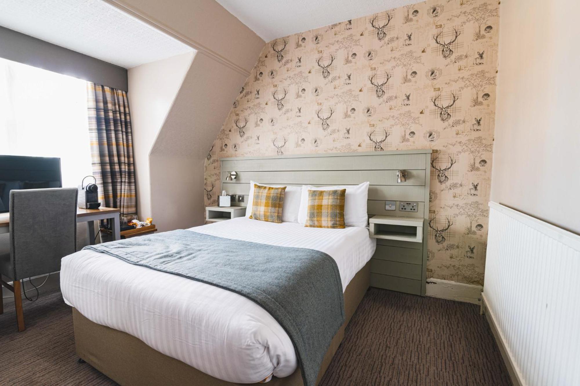 Tullie Inn Balloch Bagian luar foto