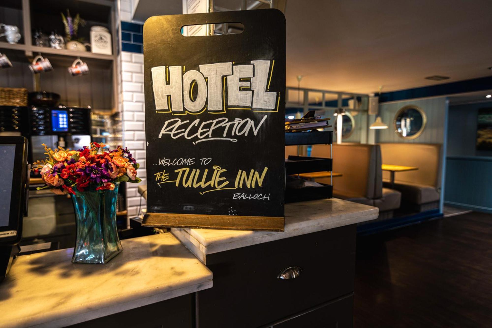 Tullie Inn Balloch Bagian luar foto