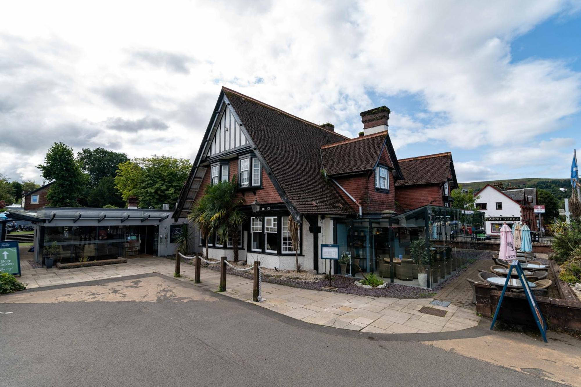 Tullie Inn Balloch Bagian luar foto