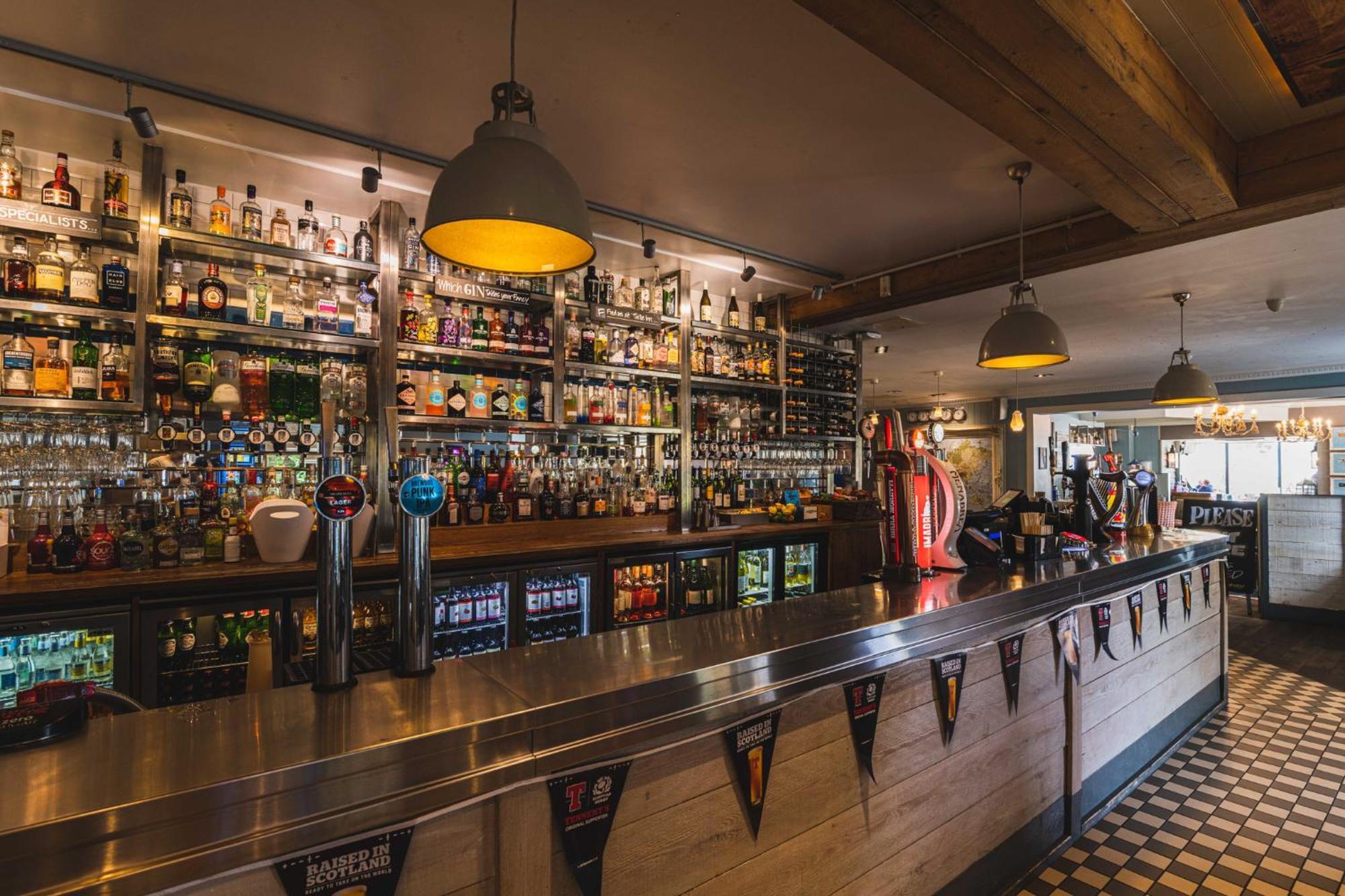 Tullie Inn Balloch Bagian luar foto