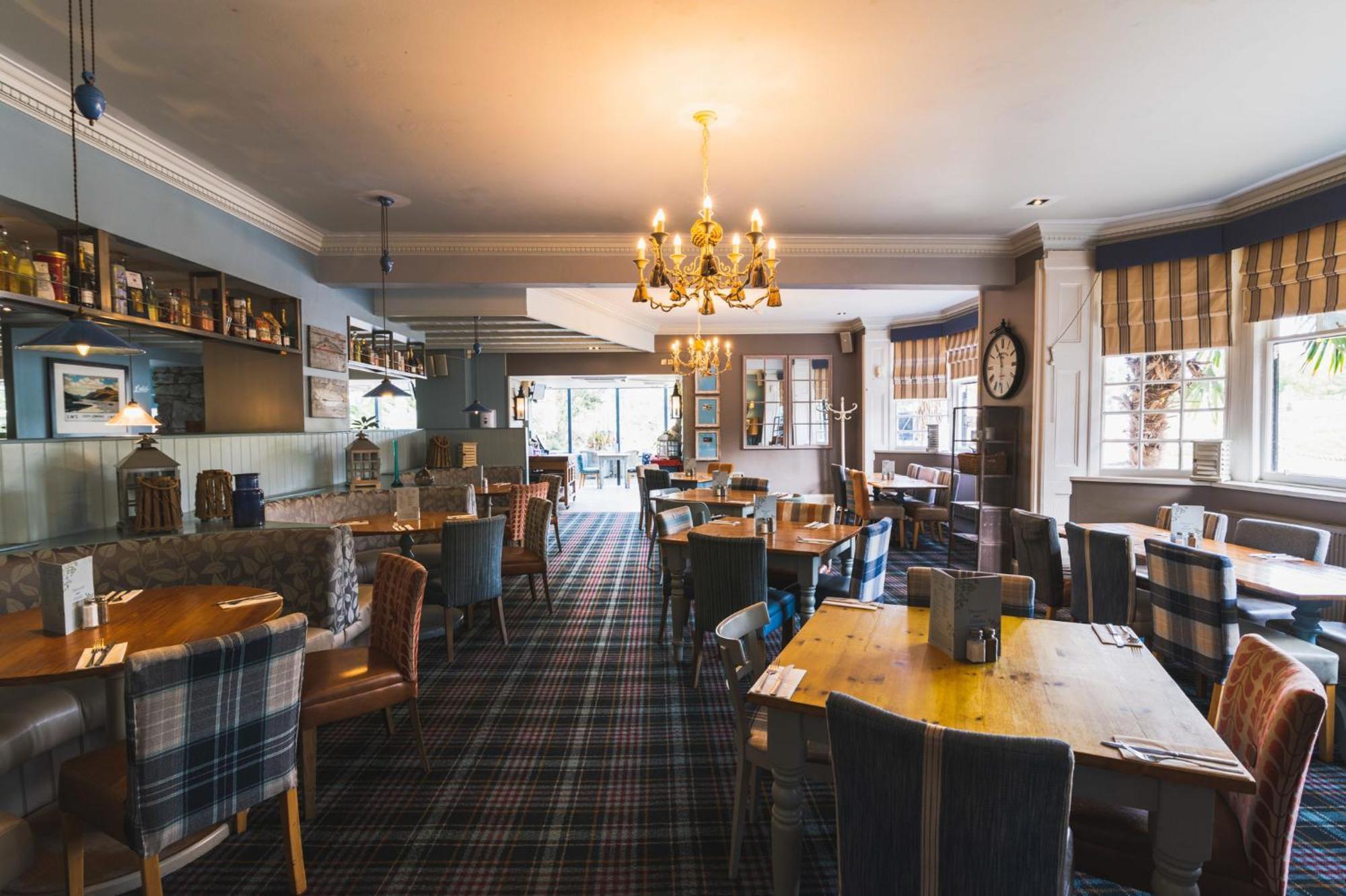 Tullie Inn Balloch Bagian luar foto